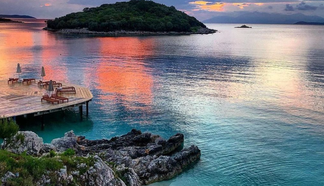 Ujërat e ndotura pengojnë programin e “Flamurit Blu” në bregdetin shqiptar